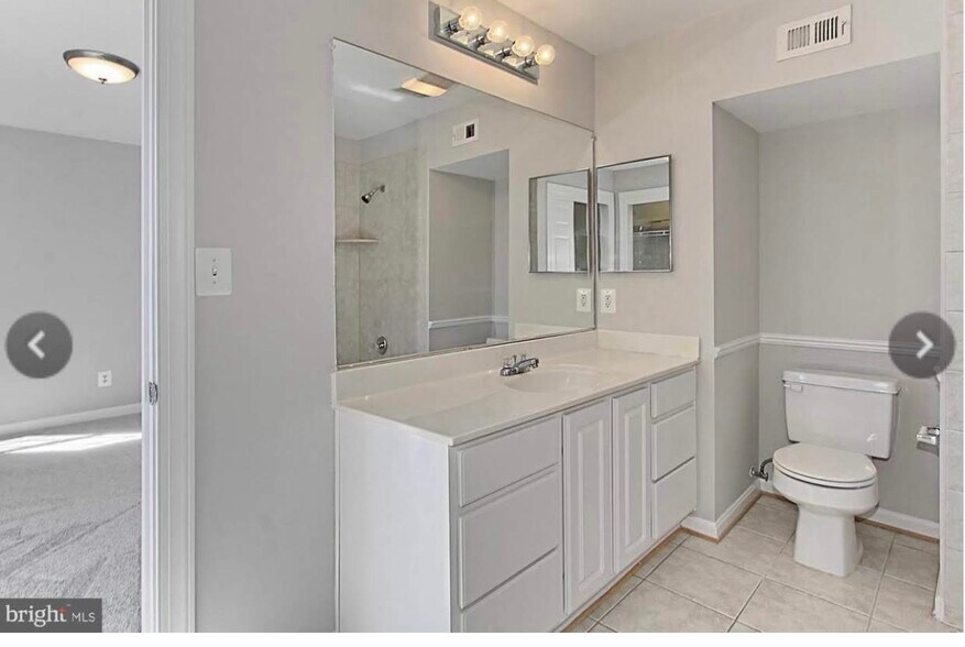 Building Photo - 3906 Penderview Dr