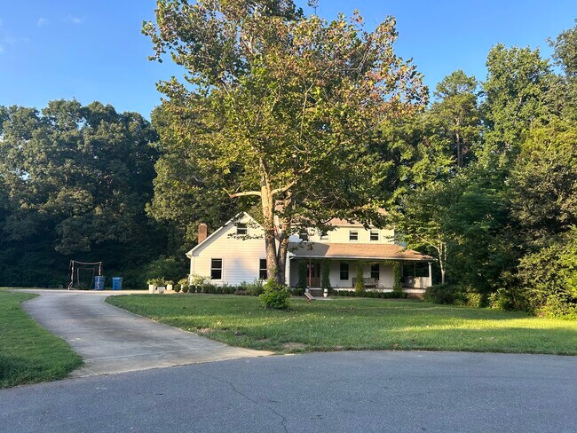 Building Photo - 1179 Aspen Way