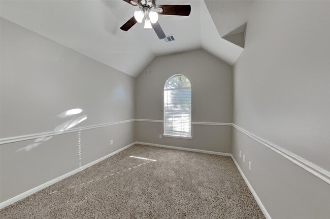 Building Photo - 1114 Woodley Bend