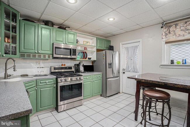 Building Photo - 25 E Germantown Pike