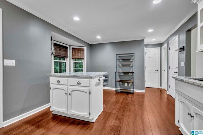 Building Photo - 5501 Heath Row Dr