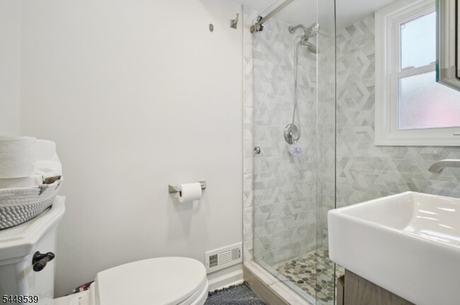 Building Photo - 5 Trombley Dr