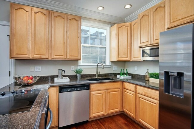 Building Photo - 3220 Vallejo St