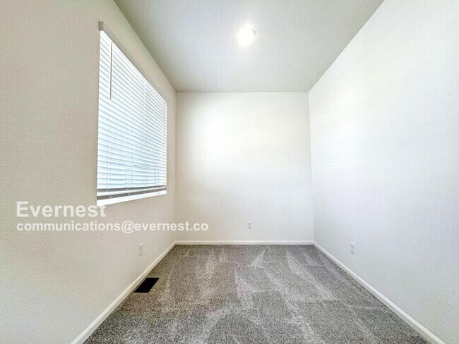 Building Photo - 3858 Riviera Ct