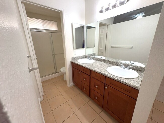 Building Photo - 13654 Opal Cir