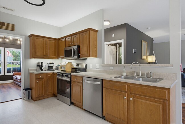 Building Photo - 108 Willard Way