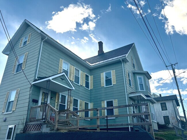 Building Photo - 14 Richmond St