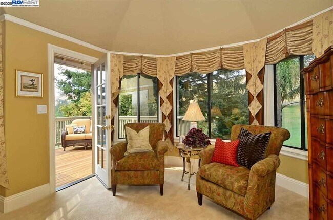 Building Photo - 5045 Blackhawk Dr