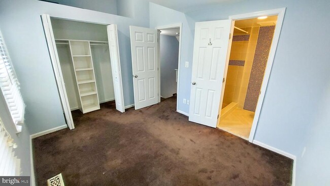 Building Photo - 8709 Ravenglass Way