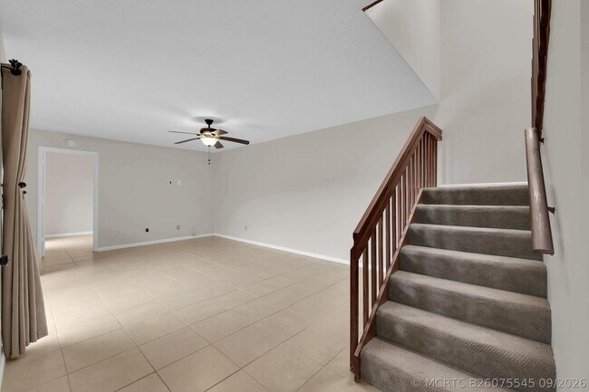 Building Photo - 5857 SE Windsong Ln