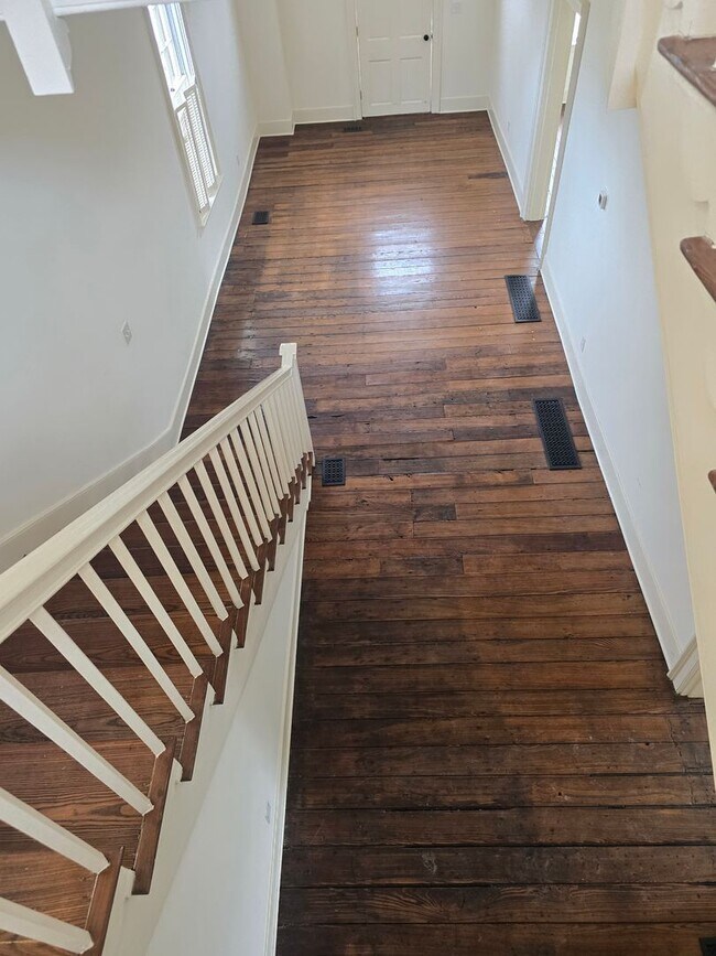 Building Photo - Historic Home available in Frankfort Kentucky