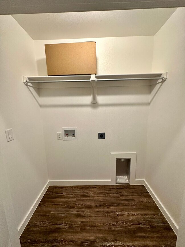 Building Photo - 2005 Aberdeen Ave