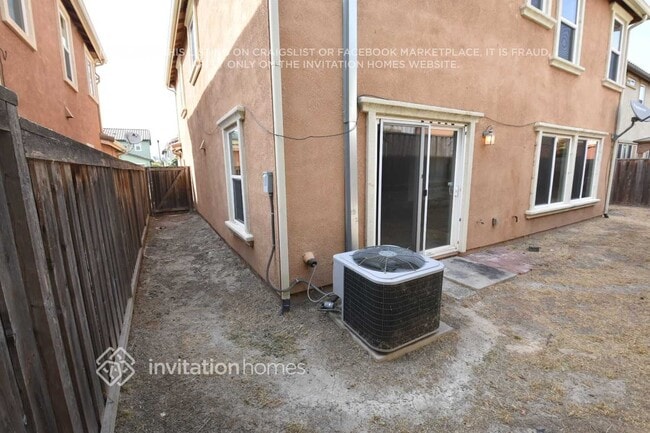 Building Photo - 382 Craftsman Dr