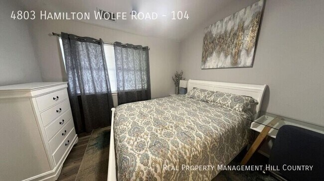 Building Photo - 4803 Hamilton Wolfe