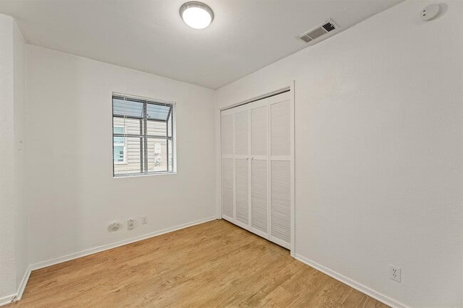 Building Photo - 2303 Rachael Ct