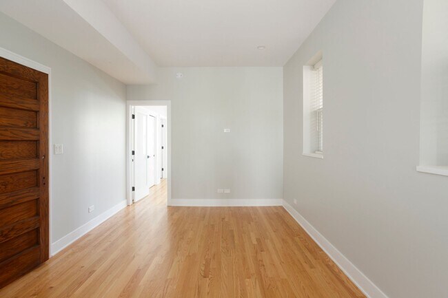 Building Photo - 1648 N Rockwell St
