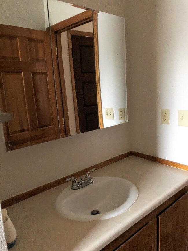 Building Photo - 3005 W Malad St