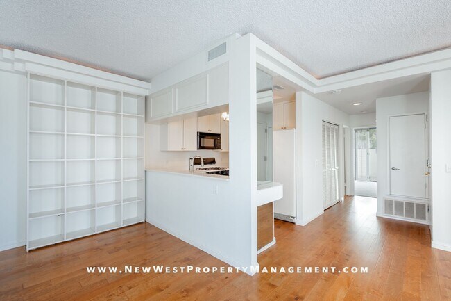 Building Photo - Spacious Marina District 1 Bedroom at Park Row!