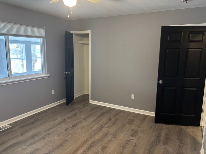 Building Photo - 204 Park Place Dr