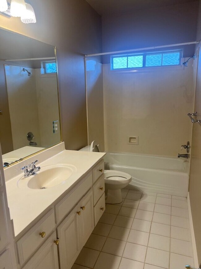 Building Photo - 3 Bedroom 3 Bathroom Berry Creek Home