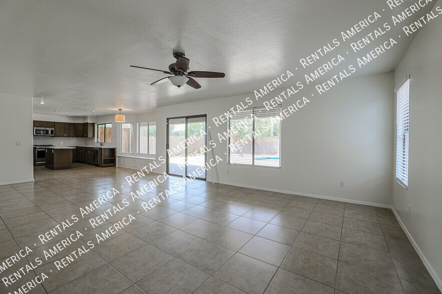 Building Photo - 14844 W Crocus Dr