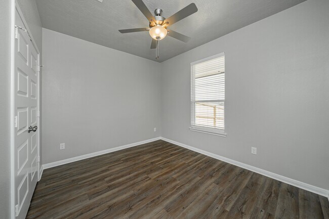 Building Photo - 1115 Trellis Pass