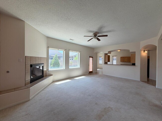 Building Photo - 6216 Calle Vizcaya NW