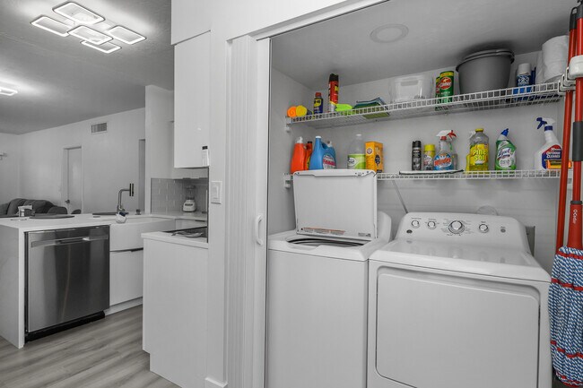 Building Photo - 201 S Collier Blvd