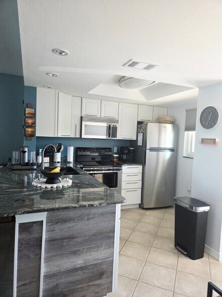 Building Photo - 25275 Rampart Blvd