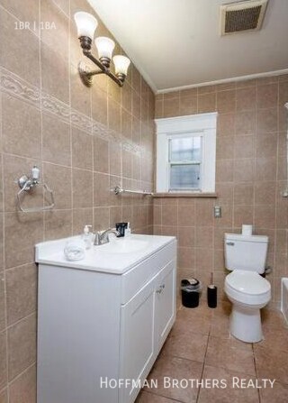 Building Photo - 1161 W 38th St