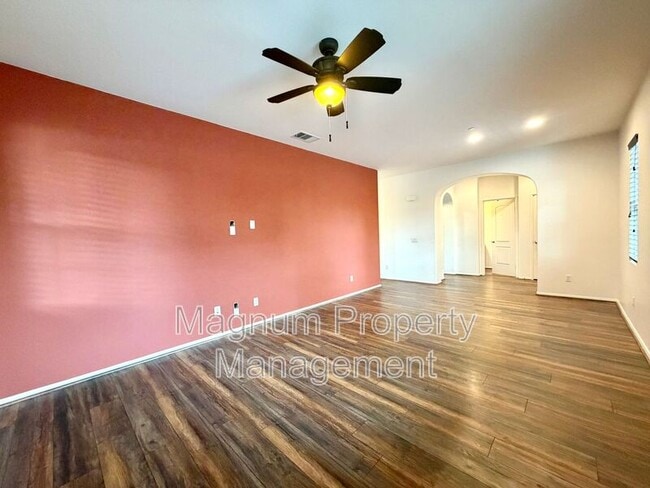 Building Photo - 37390 Paseo Violeta