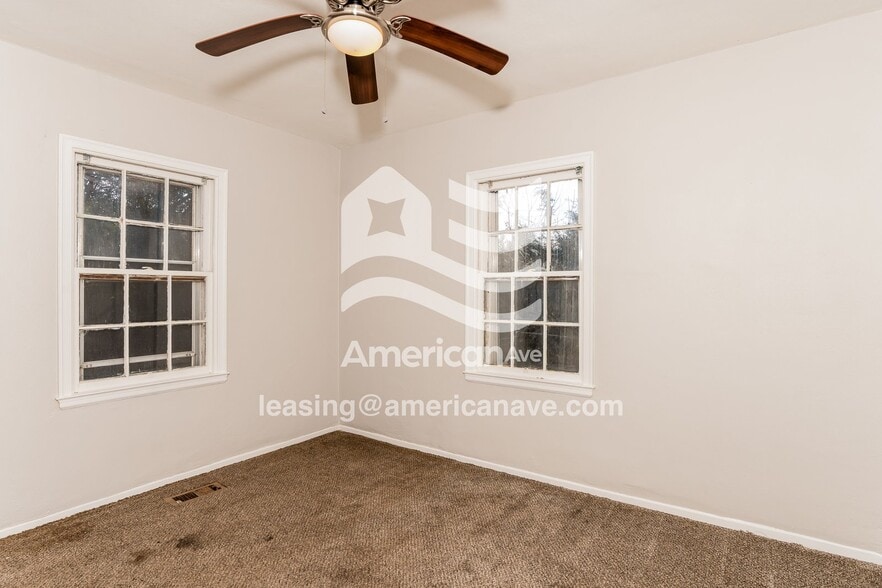 Building Photo - 406 Chamlee Dr