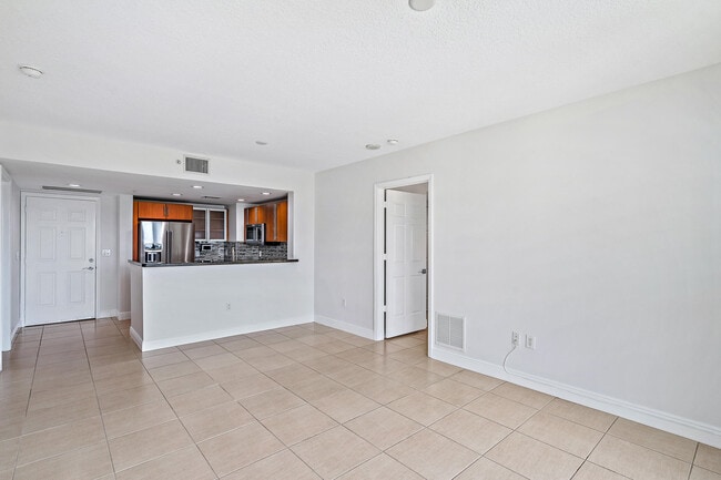Building Photo - 610 Clematis St
