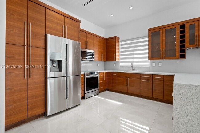 Building Photo - 15932 SW 101st Terrace