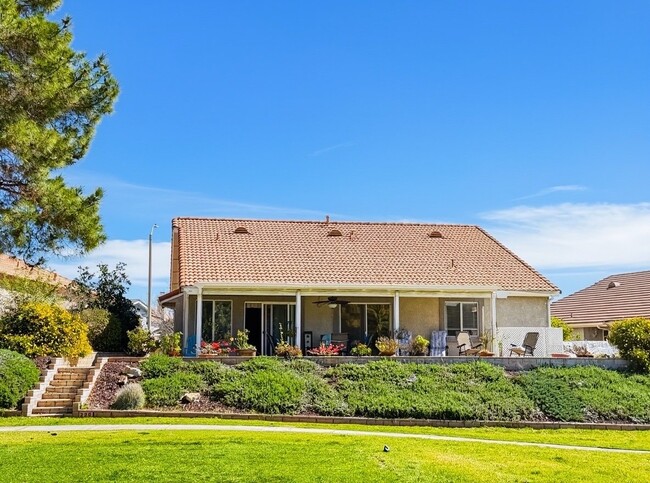 Building Photo - 10665 Cherry Hills Dr
