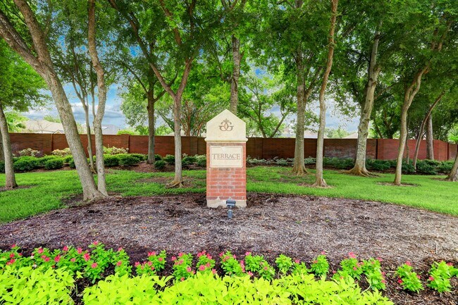 Building Photo - 1807 River Trail