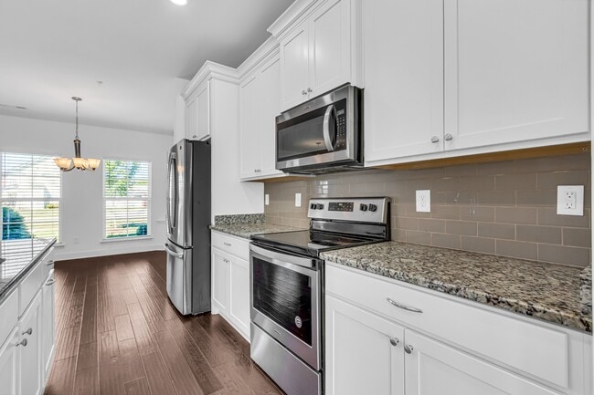 Building Photo - 253 Mary Ann Cir