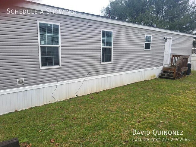 Building Photo - 3250 Maysville Pike