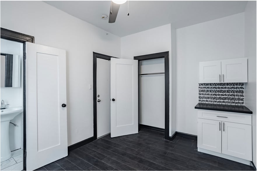 Interior Photo - St. Moritz Apartments