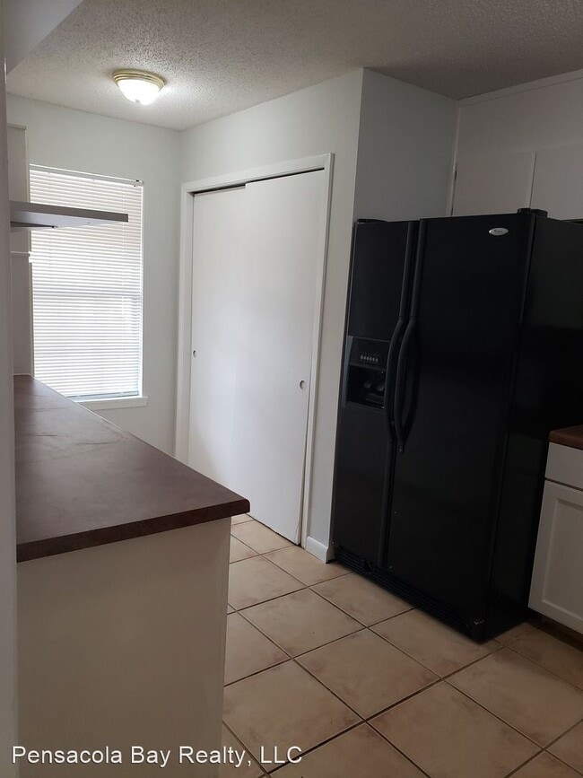 Building Photo - 2 br, 2 bath House - 8406 Carl Dean St  - ...
