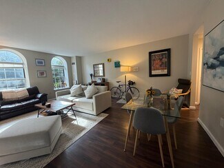 Building Photo - 100 Boatswains Way