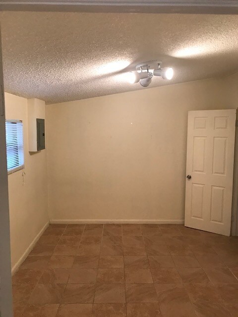 Bed Room 2 - 1819 Ivy Ln