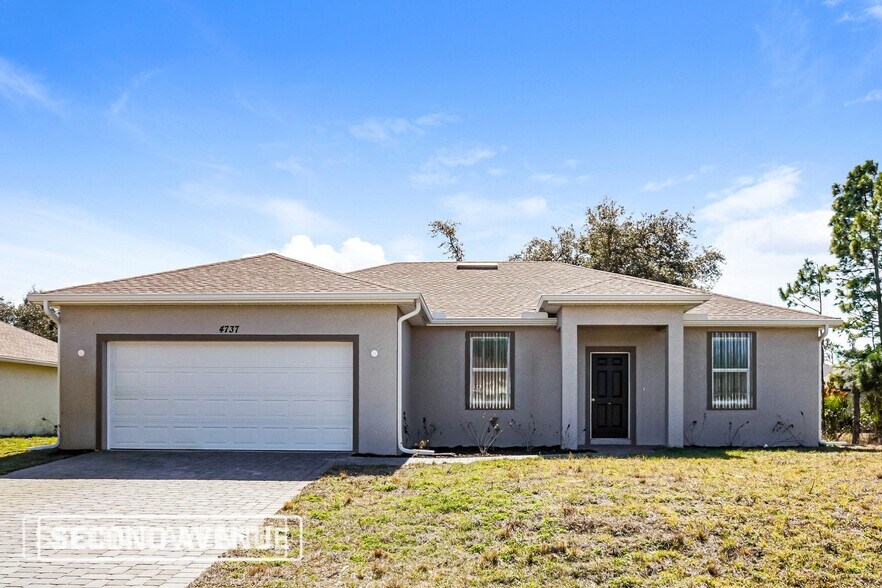 Building Photo - 4737 Manila Ave