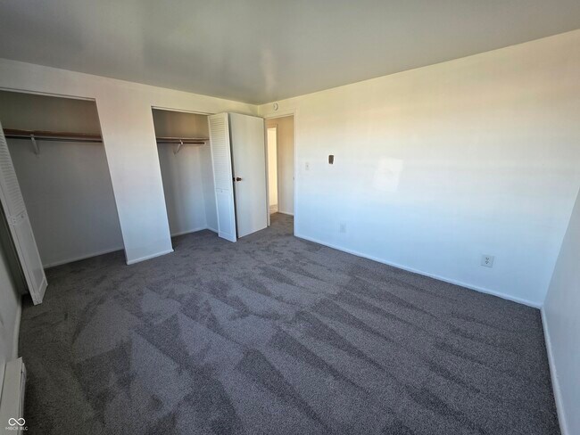 Building Photo - 3815 Biscayne Rd