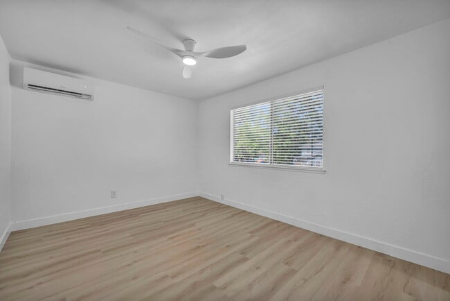 Building Photo - 612 Pine Meadows Dr