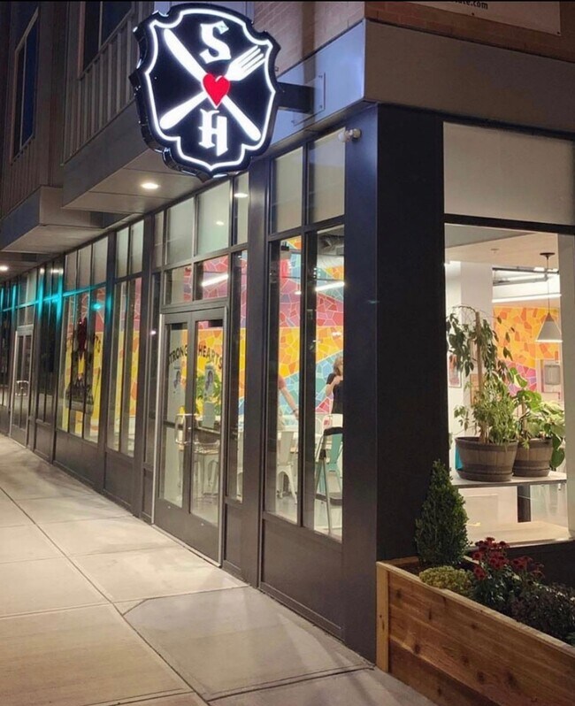 Building Photo - 900 E Fayette St