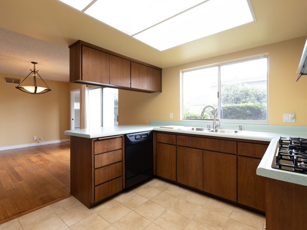 Building Photo - 5322 Harvard Ave