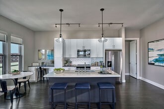 Building Photo - Taylor Lofts