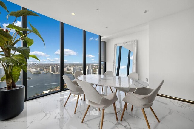 Building Photo - 18555 Collins Ave