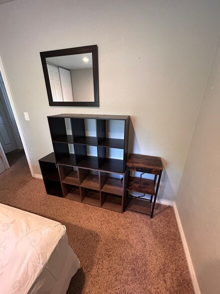 Building Photo - 3108 Moonbeam Cir S